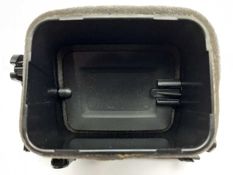 Recambio de rejilla aireadora para lexus ct 200h white edition referencia OEM IAM 5565076010 5566176010 5568676010