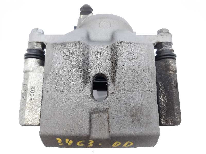 Recambio de pinza freno delantera derecha para lexus ct 200h white edition referencia OEM IAM 4773047060  
