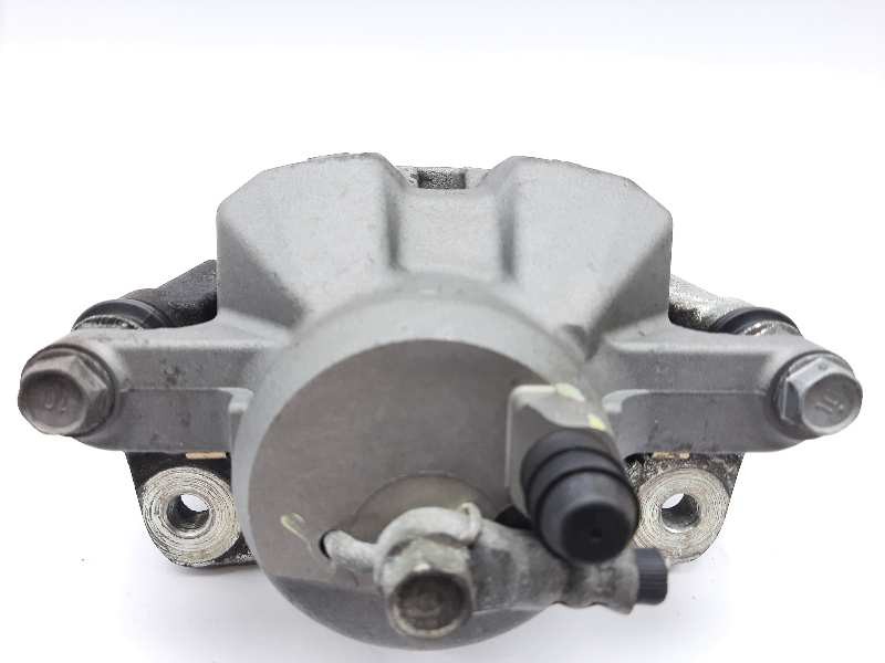 Recambio de pinza freno delantera derecha para lexus ct 200h white edition referencia OEM IAM 4773047060  