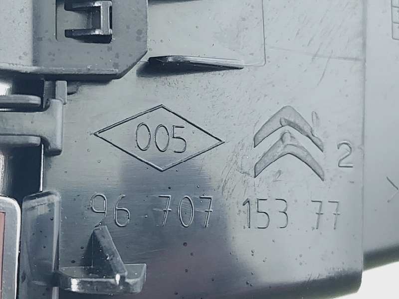 Recambio de rejilla aireadora para ds 5 style referencia OEM IAM 9670715377  