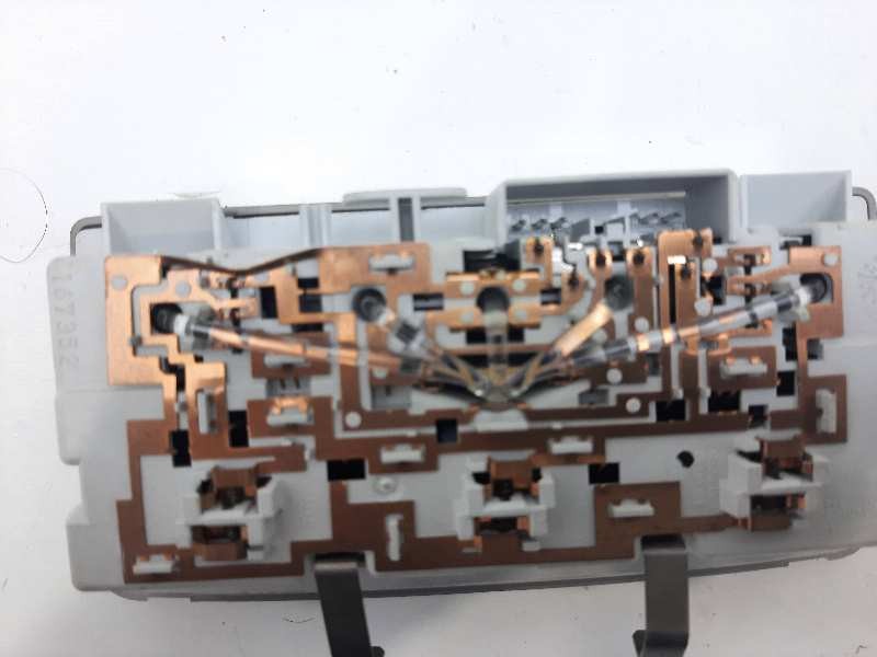 Recambio de luz interior para opel insignia sports tourer edition referencia OEM IAM 316627975  