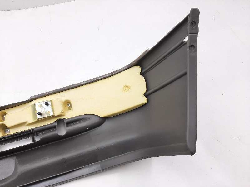 Recambio de paragolpes delantero para ford escort berlina/turnier referencia OEM IAM   