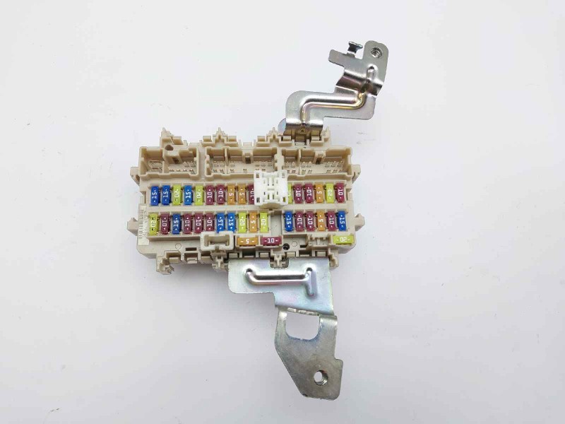 Recambio de caja reles / fusibles para nissan qashqai (j11) black edition referencia OEM IAM 4EB0A  