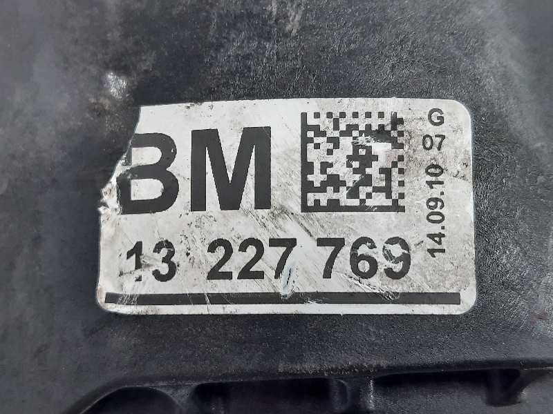 Recambio de soporte motor para opel insignia sports tourer edition referencia OEM IAM 13227769  