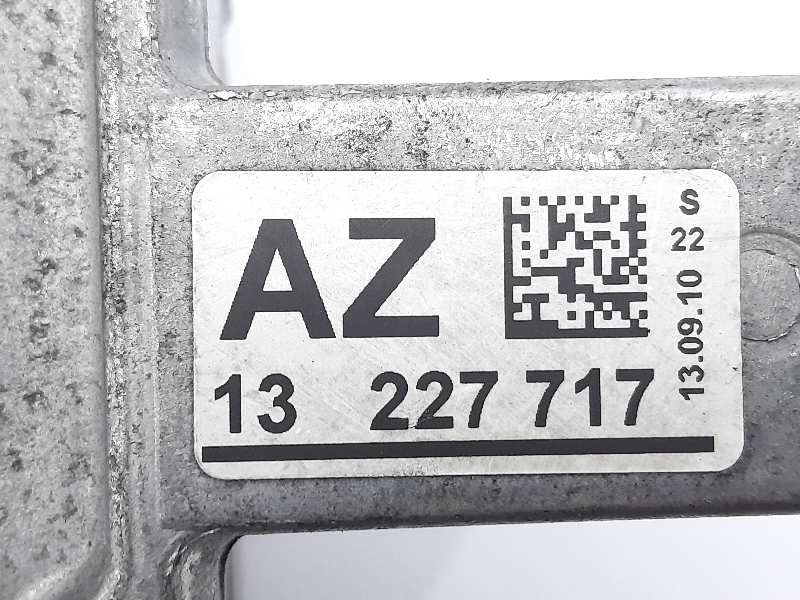 Recambio de soporte motor derecho para opel insignia sports tourer edition referencia OEM IAM 13227717  