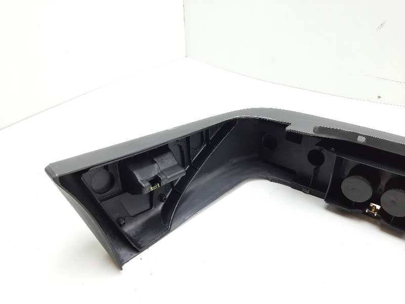 Recambio de paragolpes trasero para renault 390 magnum e2 referencia OEM IAM   