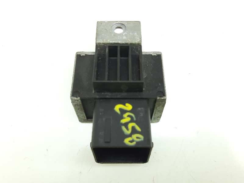 Recambio de caja precalentamiento para renault megane iii berlina 5 p expression referencia OEM IAM 8200859243 FGPR812 