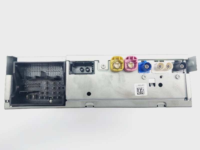 Recambio de sistema audio / cd para skoda superb (3v3) style referencia OEM IAM 5Q0035874C  