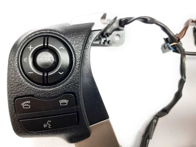 Recambio de mando multifuncion para lexus ct 200h white edition referencia OEM IAM 8425076110 4510076100 