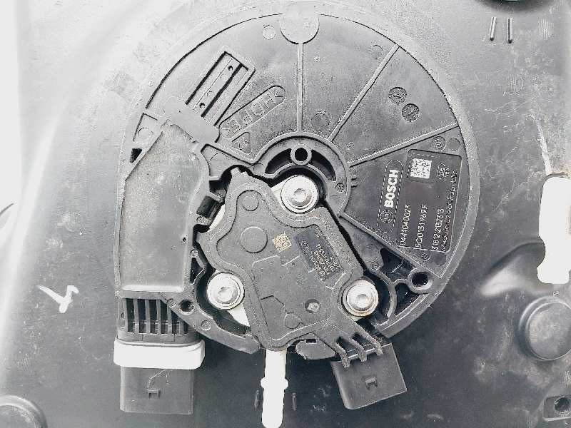 Recambio de deposito combustible para skoda superb (3v3) style referencia OEM IAM 3Q0131877D 5Q0131969F 