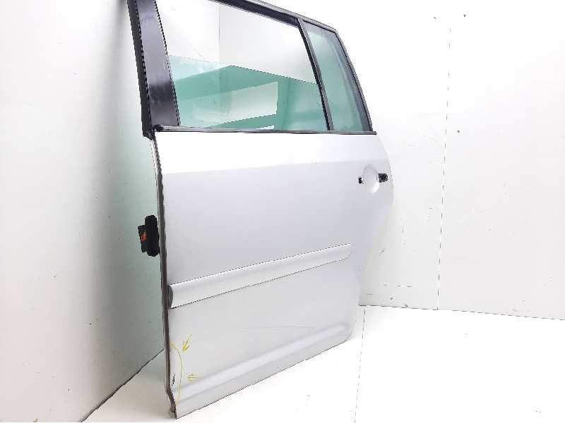 Recambio de puerta trasera izquierda para volkswagen touran (1t1) trendline referencia OEM IAM   