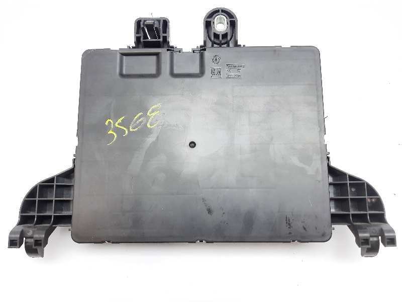 Recambio de caja reles / fusibles para opel insignia sports tourer edition referencia OEM IAM 1327731803  