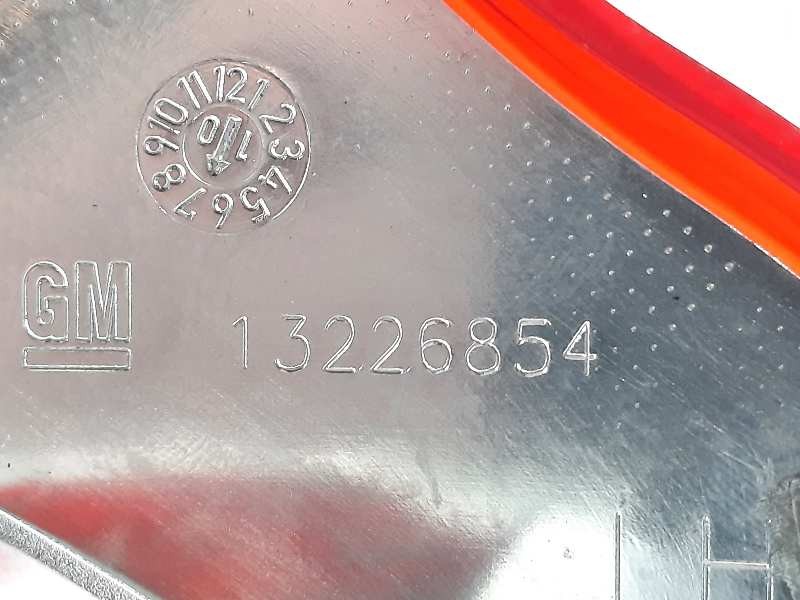 Recambio de faro antiniebla trasero izquierdo para opel insignia sports tourer edition referencia OEM IAM 13226854  