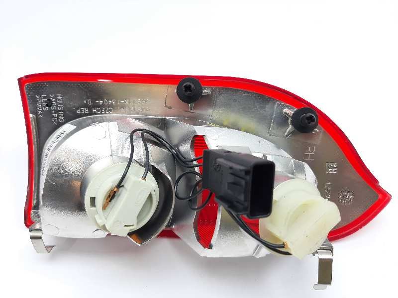 Recambio de faro antiniebla trasero derecho para opel insignia sports tourer edition referencia OEM IAM 13226855  