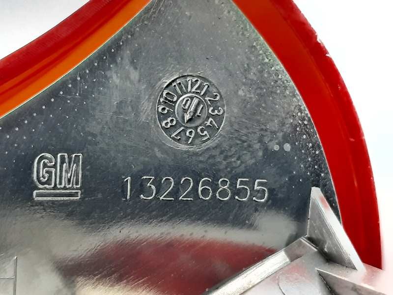 Recambio de faro antiniebla trasero derecho para opel insignia sports tourer edition referencia OEM IAM 13226855  