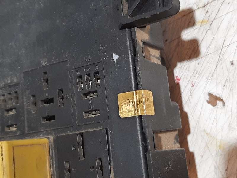 Recambio de caja reles / fusibles para opel vectra c berlina comfort referencia OEM IAM 13125487 519031108 