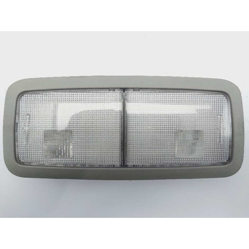 Recambio de luz interior para toyota verso active referencia OEM IAM 8125005030B0  