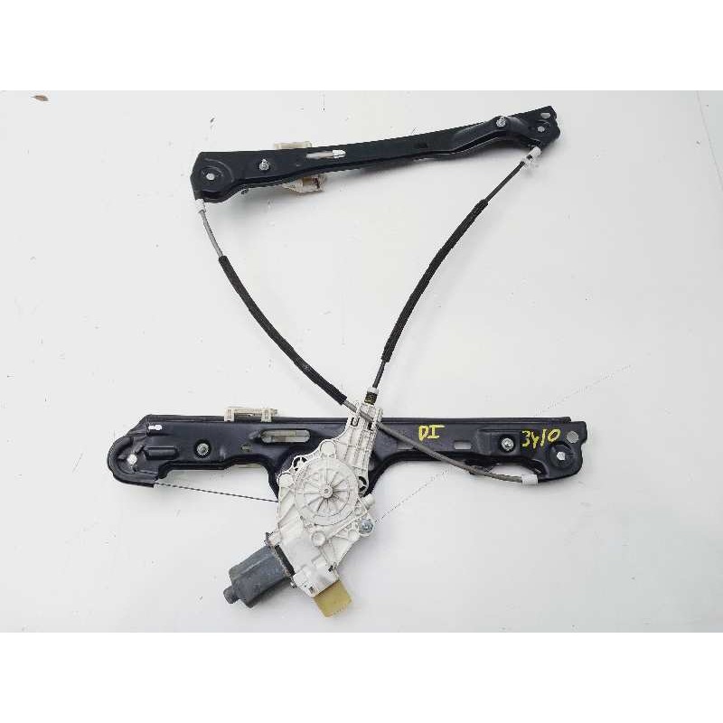 Recambio de elevalunas delantero izquierdo para bmw serie 1 berlina (e81/e87) 118d referencia OEM IAM 7067795S 7138465E 01308222