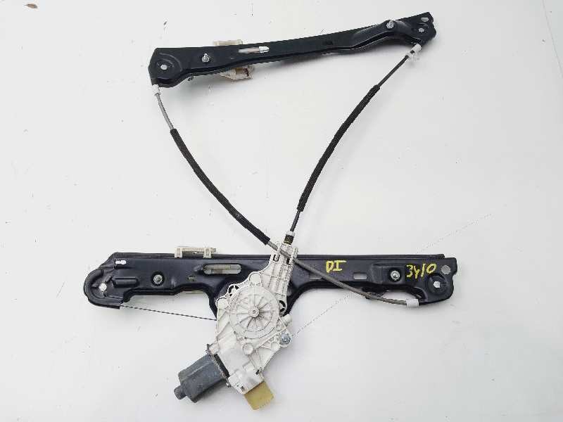 Recambio de elevalunas delantero izquierdo para bmw serie 1 berlina (e81/e87) 118d referencia OEM IAM 7067795S 7138465E 01308222