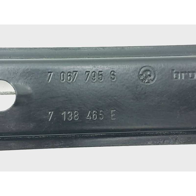 Recambio de elevalunas delantero izquierdo para bmw serie 1 berlina (e81/e87) 118d referencia OEM IAM 7067795S 7138465E 01308222