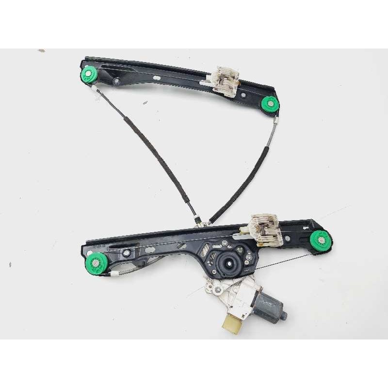 Recambio de elevalunas delantero izquierdo para bmw serie 1 berlina (e81/e87) 118d referencia OEM IAM 7067795S 7138465E 01308222