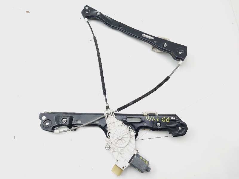 Recambio de elevalunas delantero derecho para bmw serie 1 berlina (e81/e87) 118d referencia OEM IAM 7067796S 7138466E 0130822227