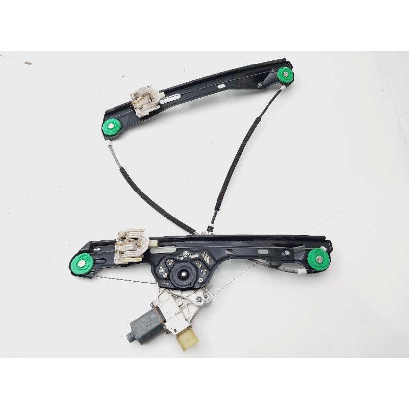 Recambio de elevalunas delantero derecho para bmw serie 1 berlina (e81/e87) 118d referencia OEM IAM 7067796S 7138466E 0130822227