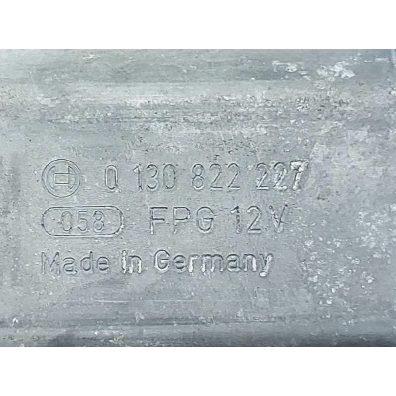 Recambio de elevalunas delantero derecho para bmw serie 1 berlina (e81/e87) 118d referencia OEM IAM 7067796S 7138466E 0130822227