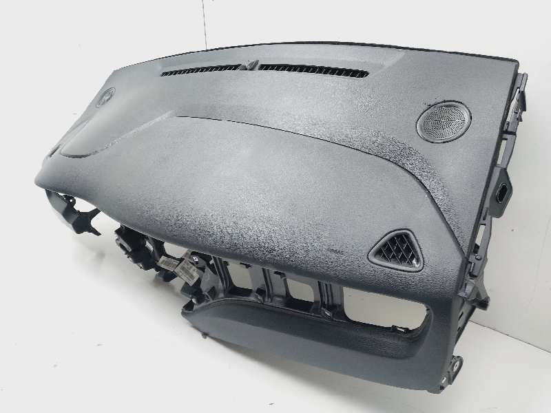 Recambio de salpicadero para kia carens ( ) x-tech referencia OEM IAM 84720A4000WK 84710A4100WK 