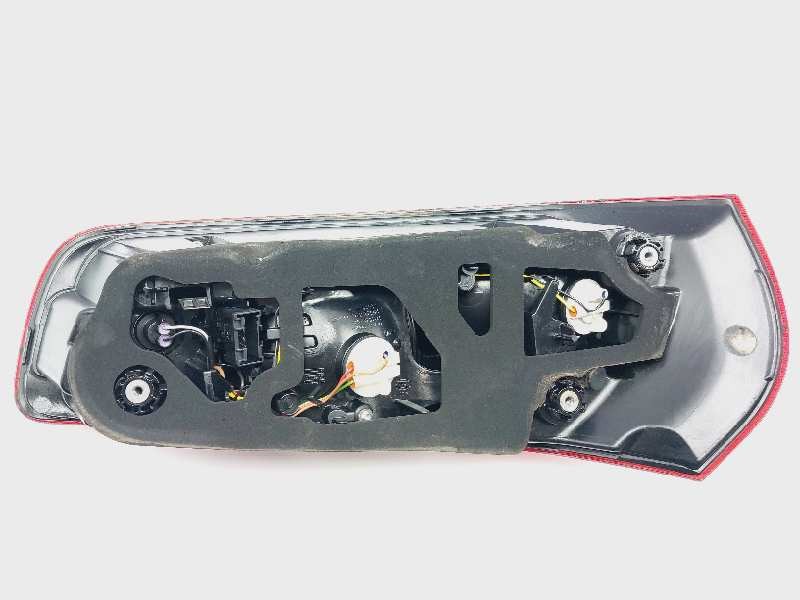 Recambio de piloto trasero derecho para citroën c4 picasso seduction referencia OEM IAM 9676120680  