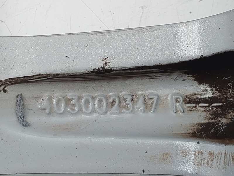 Recambio de llanta para renault megane iv berlina 5p limited referencia OEM IAM 403002347R  