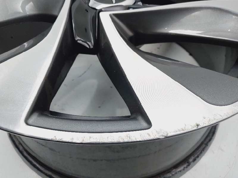 Recambio de llanta para ds 5 style referencia OEM IAM 9687902677  