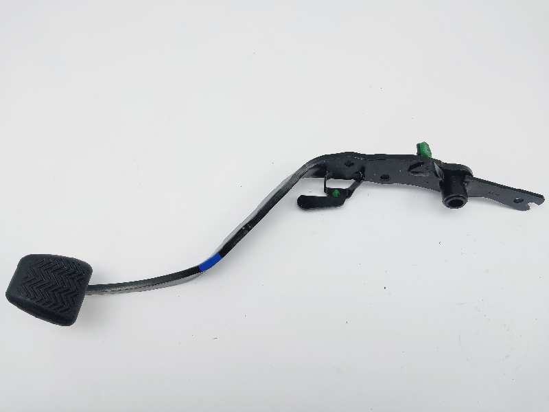 Recambio de pedal embrague para toyota verso active referencia OEM IAM 313010F141  