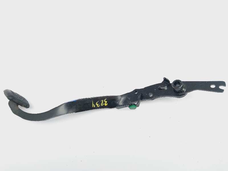 Recambio de pedal embrague para toyota verso active referencia OEM IAM 313010F141  