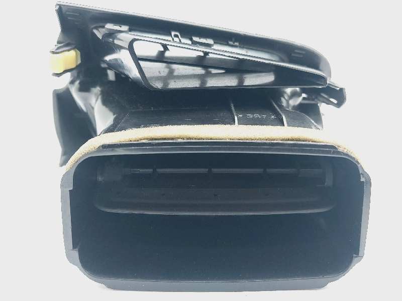 Recambio de rejilla aireadora para toyota verso active referencia OEM IAM 556600F020  