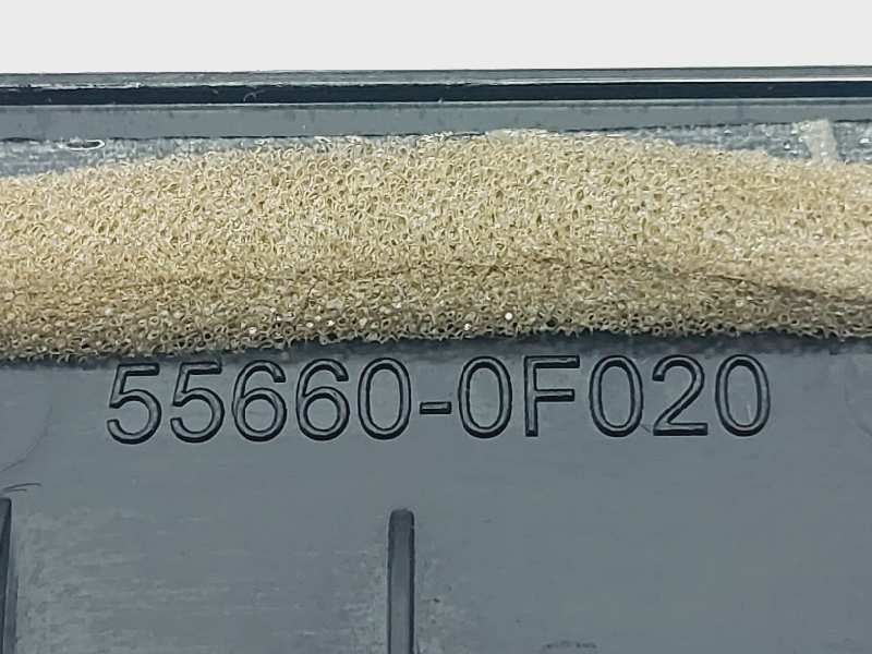 Recambio de rejilla aireadora para toyota verso active referencia OEM IAM 556600F020  