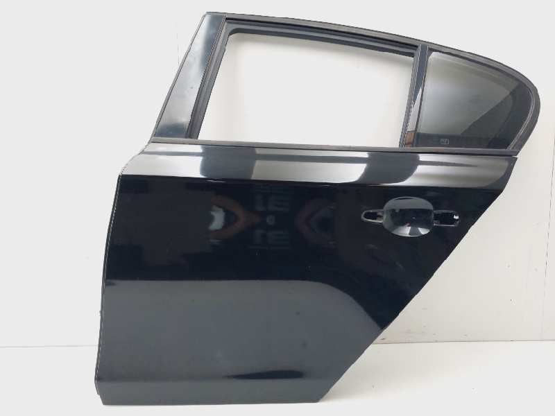 Recambio de puerta trasera izquierda para bmw serie 1 berlina (e81/e87) 118d referencia OEM IAM 41527191017  