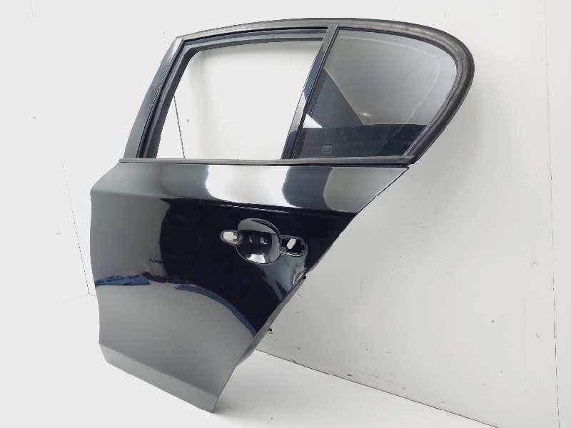 Recambio de puerta trasera izquierda para bmw serie 1 berlina (e81/e87) 118d referencia OEM IAM 41527191017  