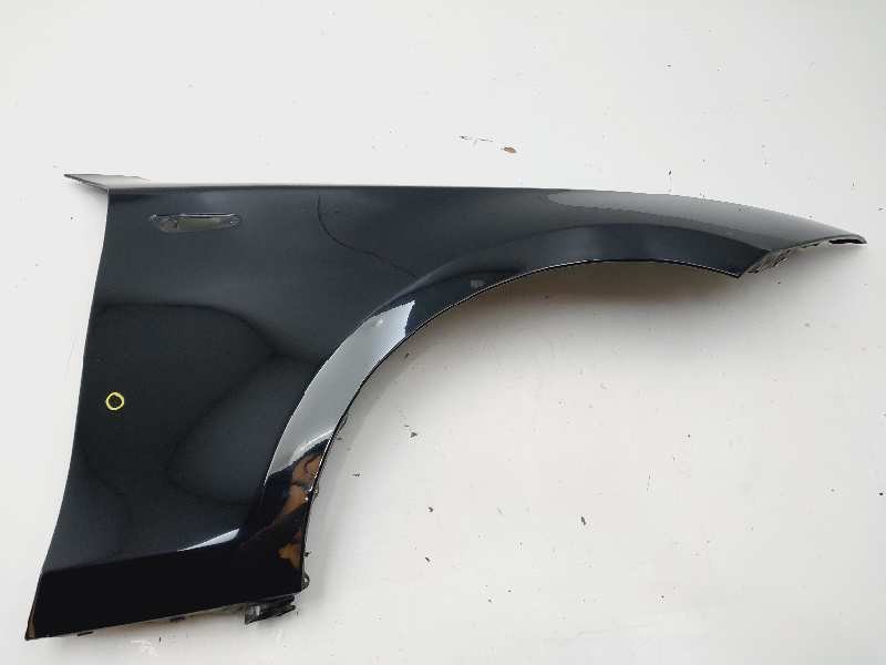 Recambio de aleta delantera derecha para bmw serie 1 berlina (e81/e87) 118d referencia OEM IAM 41357133228  