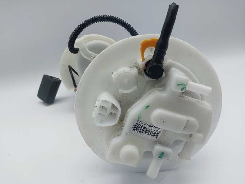 Recambio de bomba combustible para toyota verso active referencia OEM IAM 770200F031  