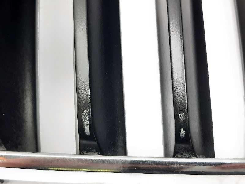 Recambio de rejilla delantera para bmw x3 (e83) xdrive 20d referencia OEM IAM 51113420088  