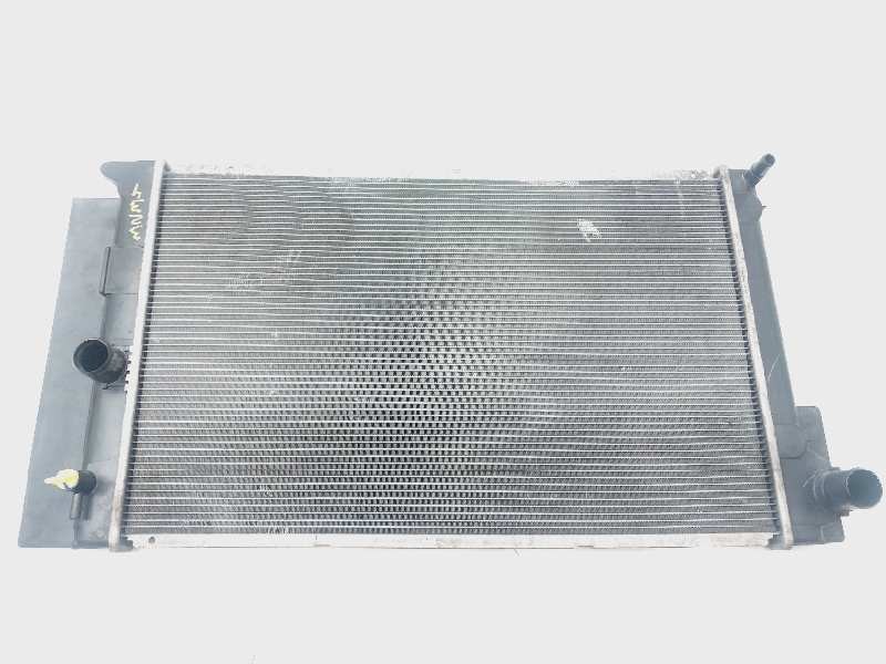 Recambio de radiador agua para toyota verso active referencia OEM IAM DT4221336512 164000D400 