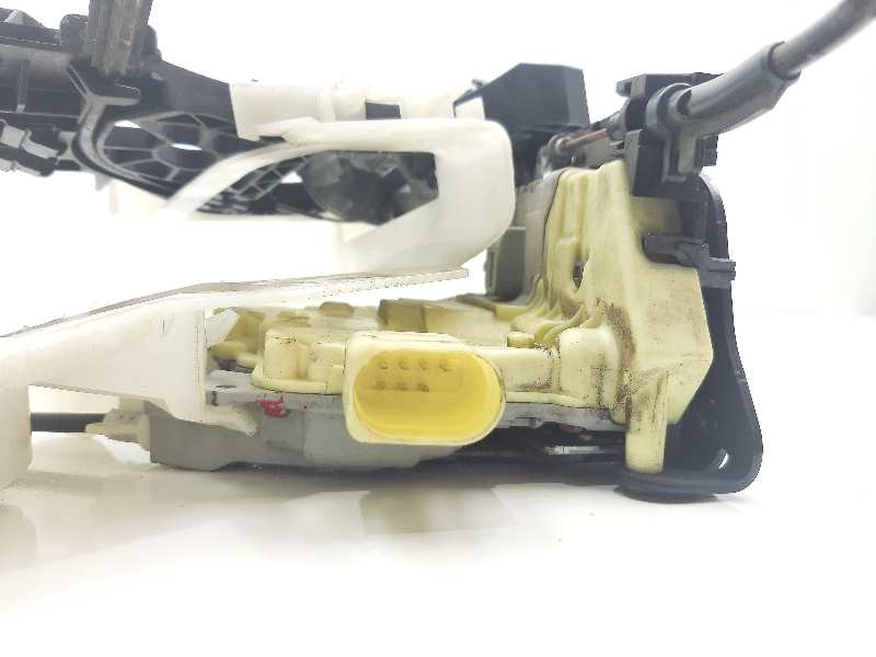 Recambio de cerradura puerta trasera izquierda para volkswagen passat berlina (3c2) highline referencia OEM IAM 3C4839015A  