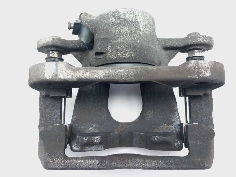 Recambio de pinza freno delantera derecha para bmw serie 1 berlina (e81/e87) 118d referencia OEM IAM 34116774682  