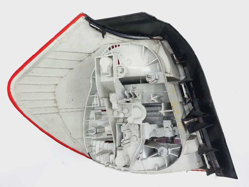 Recambio de piloto trasero derecho para bmw serie 1 berlina (e81/e87) 118d referencia OEM IAM 084441946RF  