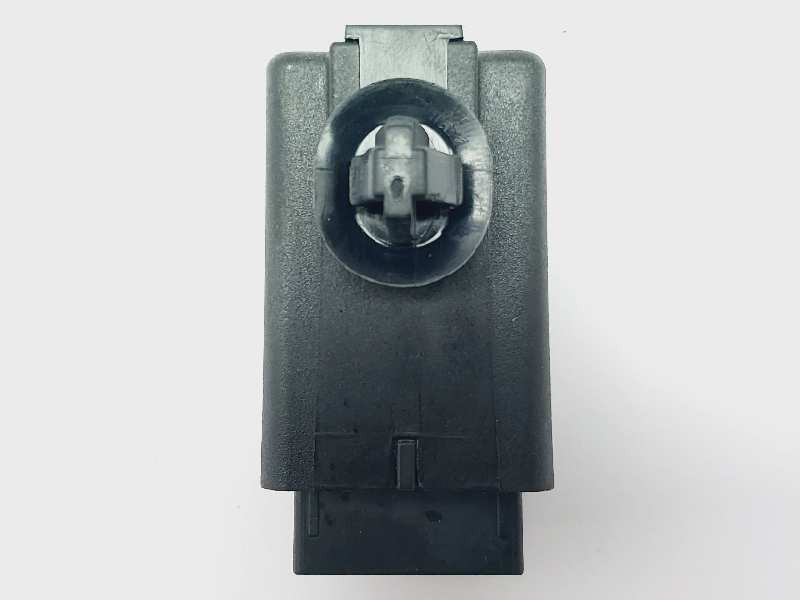 Recambio de modulo electronico para kia carens ( ) x-tech referencia OEM IAM 952402W100  