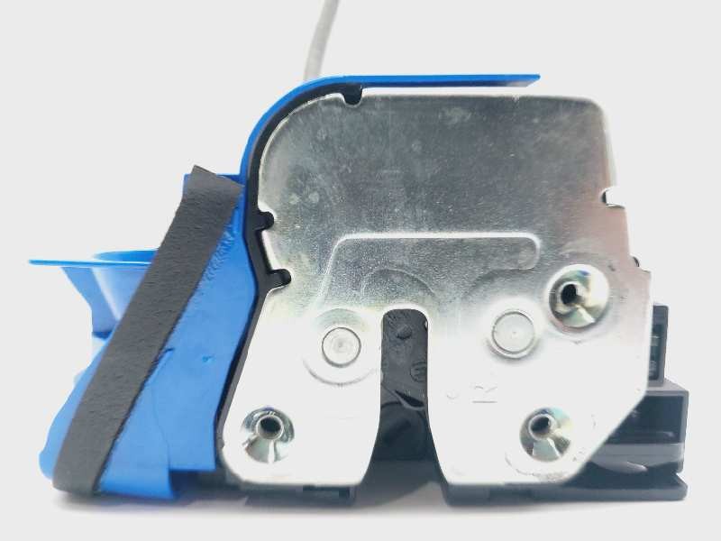 Recambio de cerradura puerta delantera derecha para hyundai i20 klass referencia OEM IAM 81320Q0010  