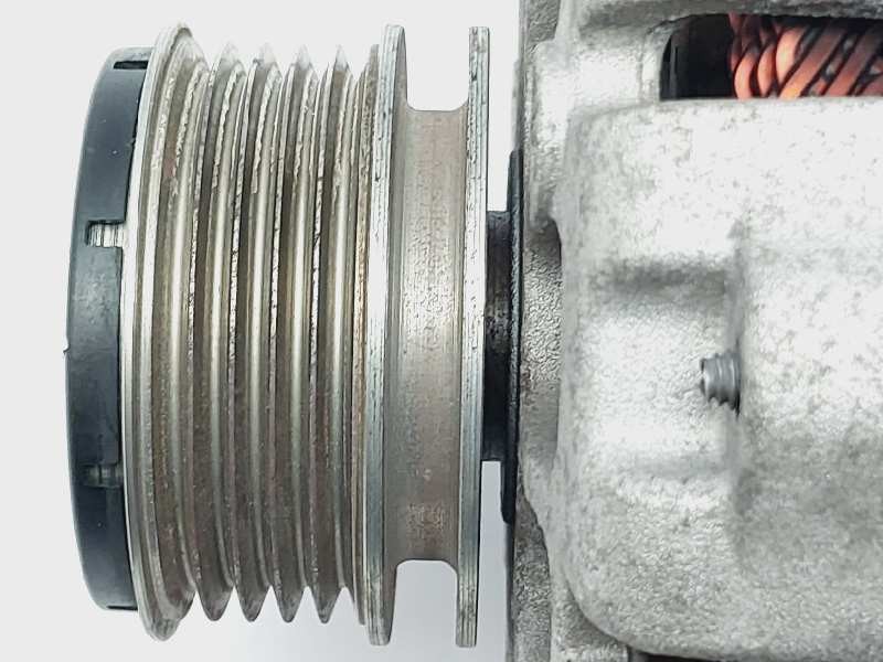 Recambio de alternador para kia carens ( ) x-tech referencia OEM IAM 173002A900 8400290 