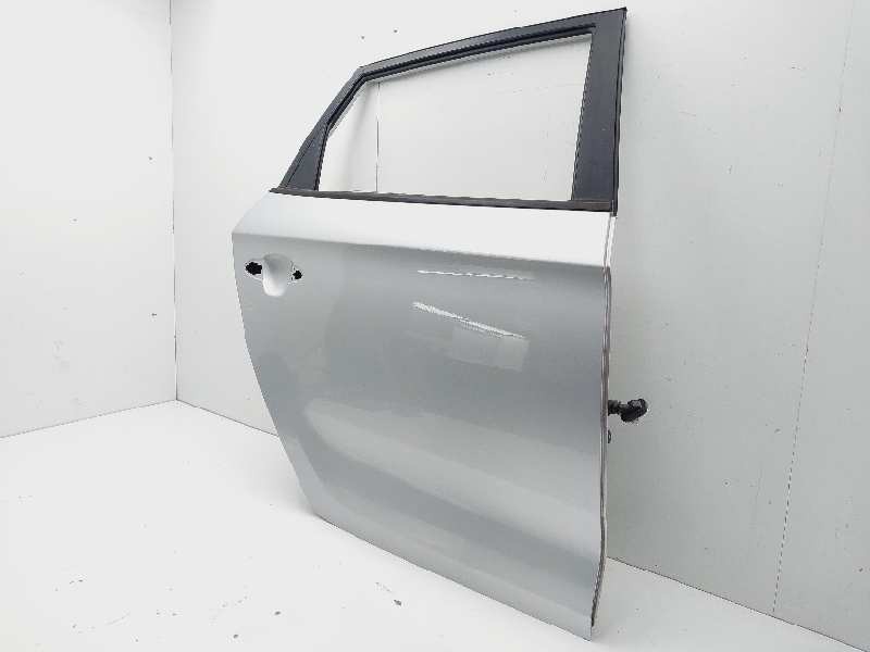 Recambio de puerta trasera derecha para kia carens ( ) x-tech referencia OEM IAM 77004A4000  