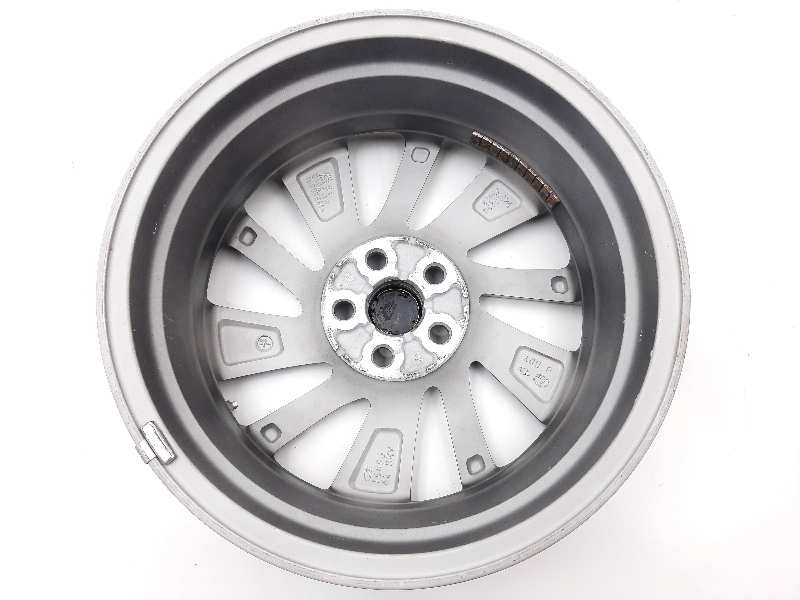 Recambio de llanta para lexus ct 200h white edition referencia OEM IAM 0052202013  